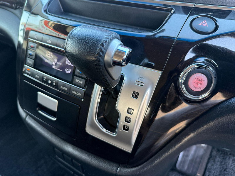 Nissan Elgrand E52 HIGHWAY STAR 2.5 - 7 SEATS 5dr Automatic 2013