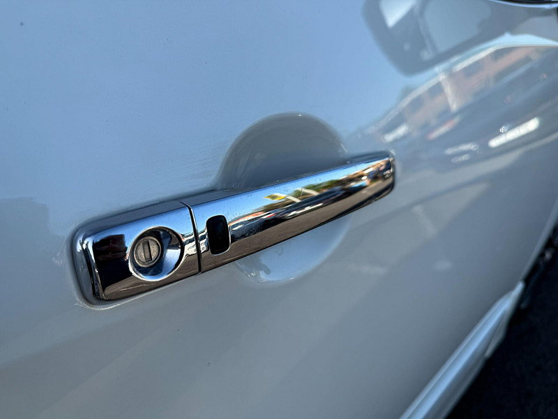 Nissan Elgrand E52 HIGHWAY STAR 2.5 - 7 SEATS 5dr Automatic 2013