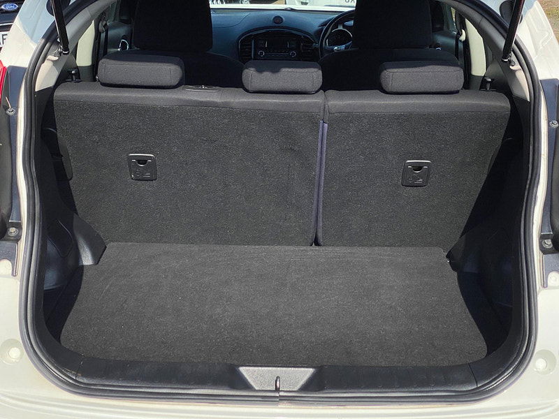 Nissan Juke 1.6 Acenta CVT Euro 5 5dr 5dr Automatic 2013