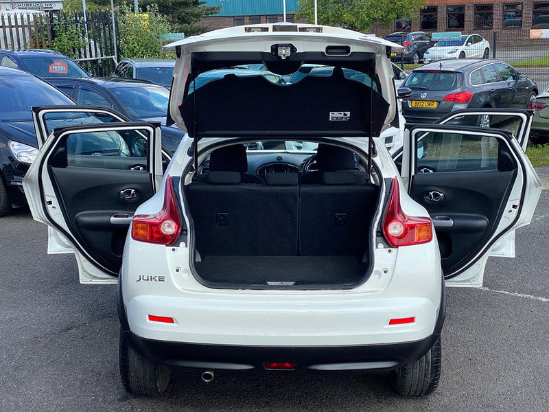 Nissan Juke 1.6 Acenta CVT Euro 5 5dr 5dr Automatic 2013