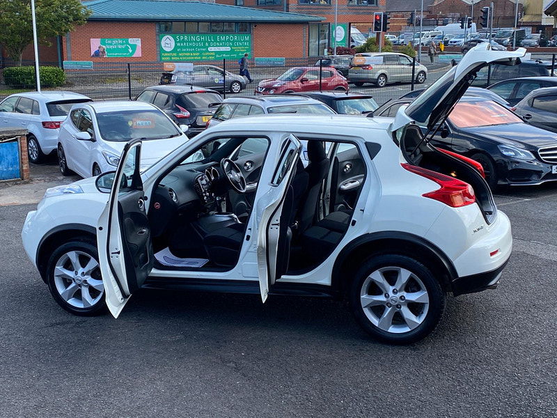 Nissan Juke 1.6 Acenta CVT Euro 5 5dr 5dr Automatic 2013