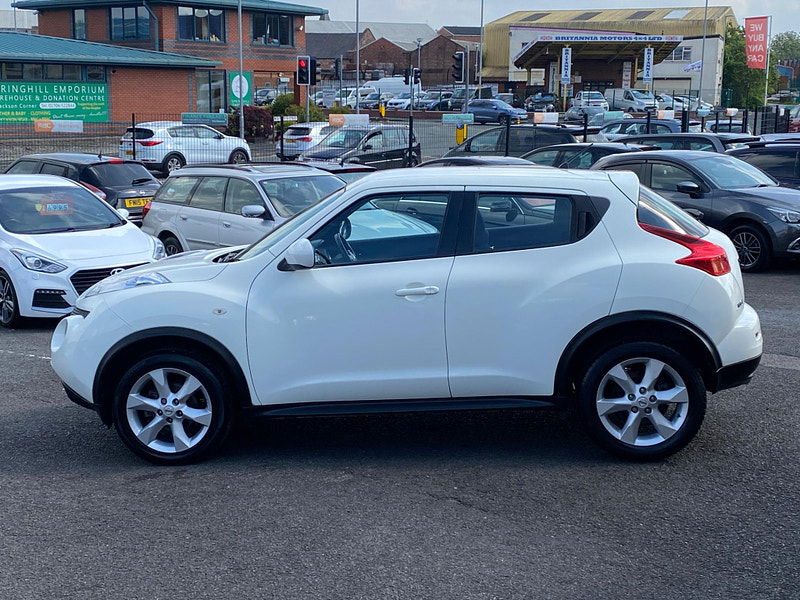 Nissan Juke 1.6 Acenta CVT Euro 5 5dr 5dr Automatic 2013