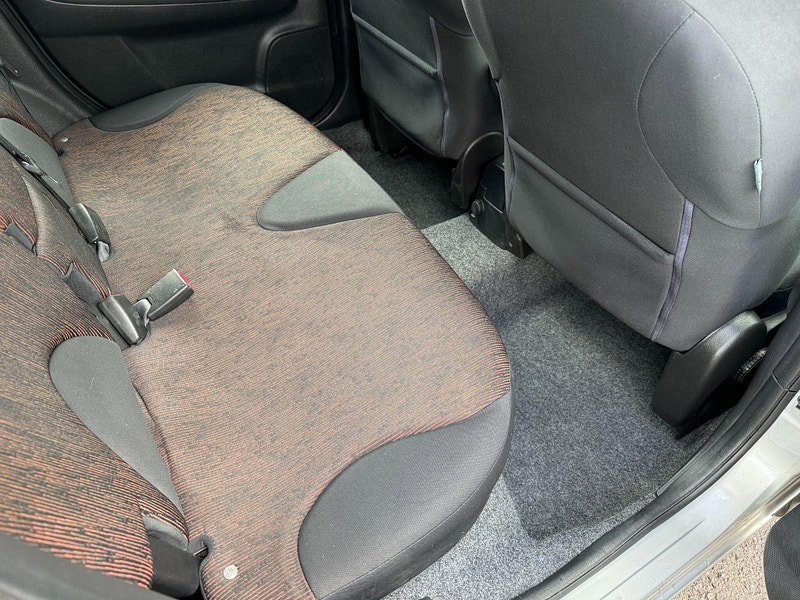 Nissan Note 1.6 16V Acenta Auto Euro 4 5dr 5dr Automatic 2010