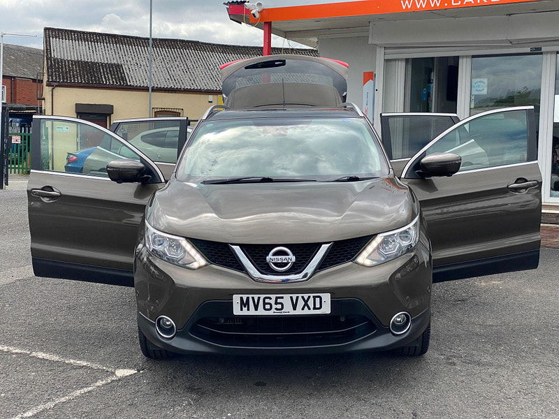 Nissan Qashqai 1.6 dCi Tekna 4WD Euro 6 (s/s) 5dr 5dr Manual 2015