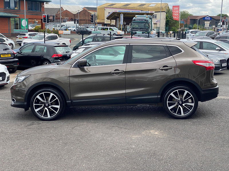 Nissan Qashqai 1.6 dCi Tekna 4WD Euro 6 (s/s) 5dr 5dr Manual 2015