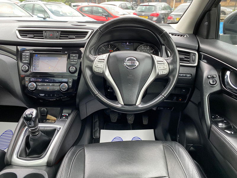 Nissan Qashqai 1.6 dCi Tekna 4WD Euro 6 (s/s) 5dr 5dr Manual 2015