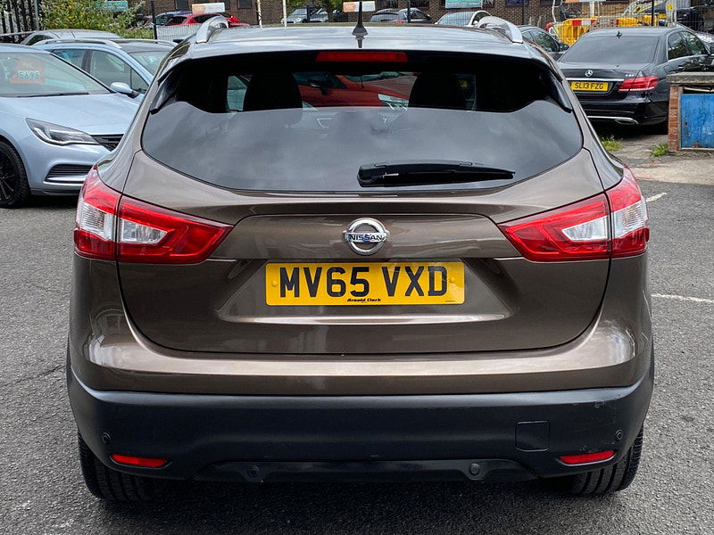 Nissan Qashqai 1.6 dCi Tekna 4WD Euro 6 (s/s) 5dr 5dr Manual 2015