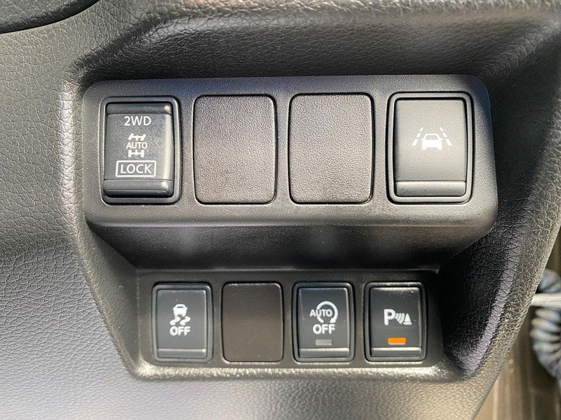 Nissan Qashqai 1.6 dCi Tekna 4WD Euro 6 (s/s) 5dr 5dr Manual 2015