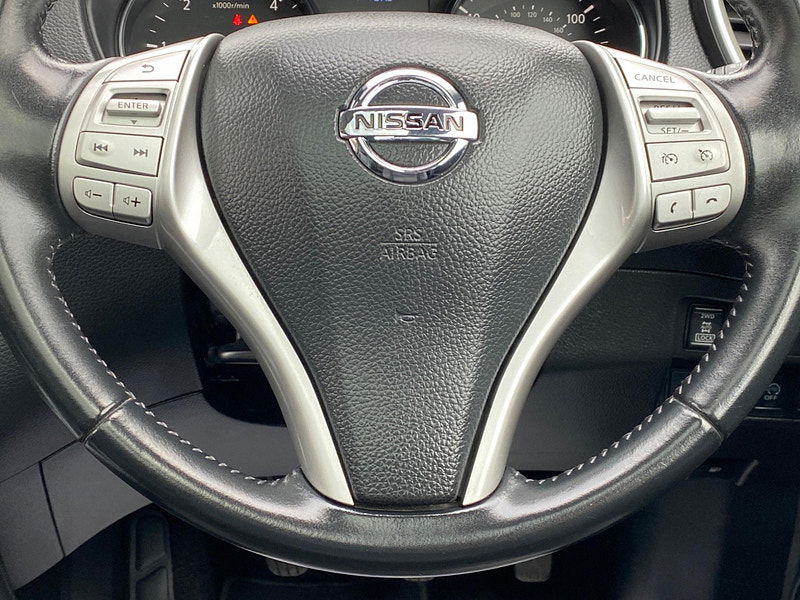Nissan Qashqai 1.6 dCi Tekna 4WD Euro 6 (s/s) 5dr 5dr Manual 2015