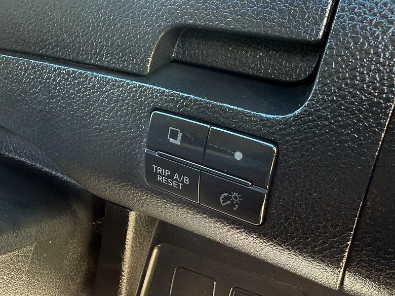 Nissan Serena HIGHWAY STAR S-HYBRID 5dr Manual 2014