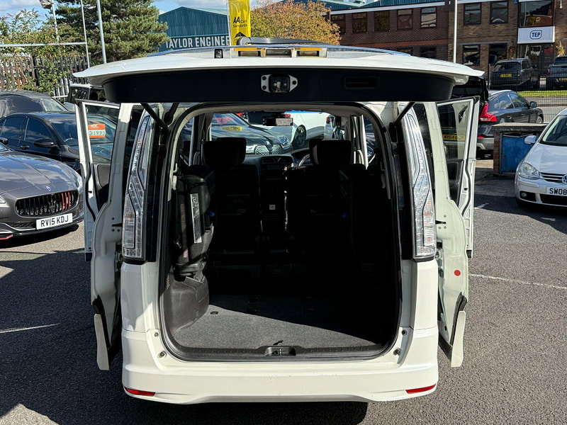 Nissan Serena HIGHWAY STAR S-HYBRID 5dr Manual 2014