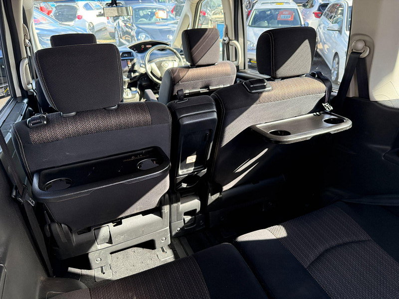 Nissan Serena HIGHWAY STAR S-HYBRID 5dr Manual 2014