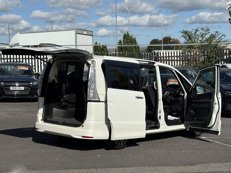 Nissan Serena HIGHWAY STAR S-HYBRID 5dr Manual 2014