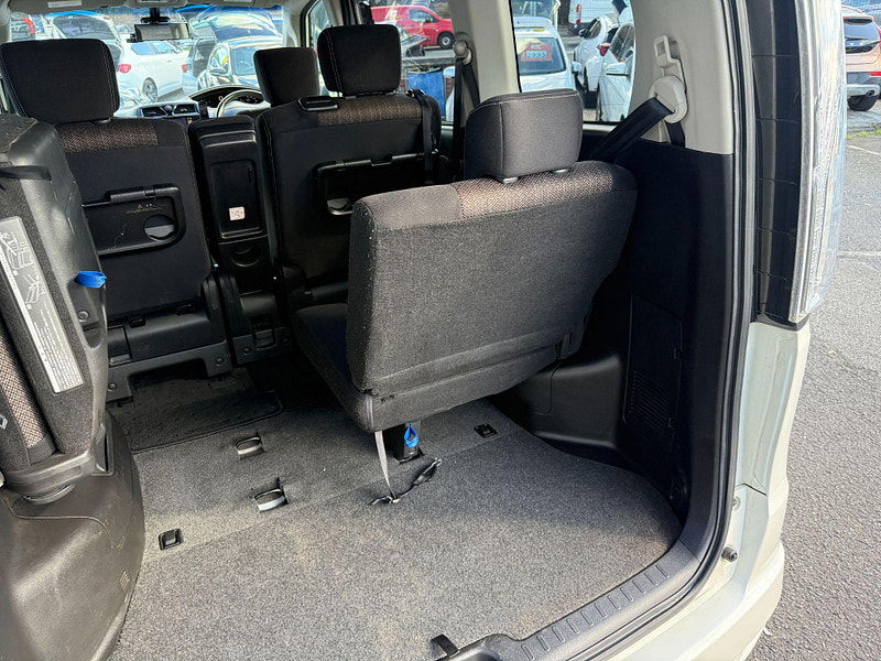 Nissan Serena HIGHWAY STAR S-HYBRID 5dr Automatic 2014