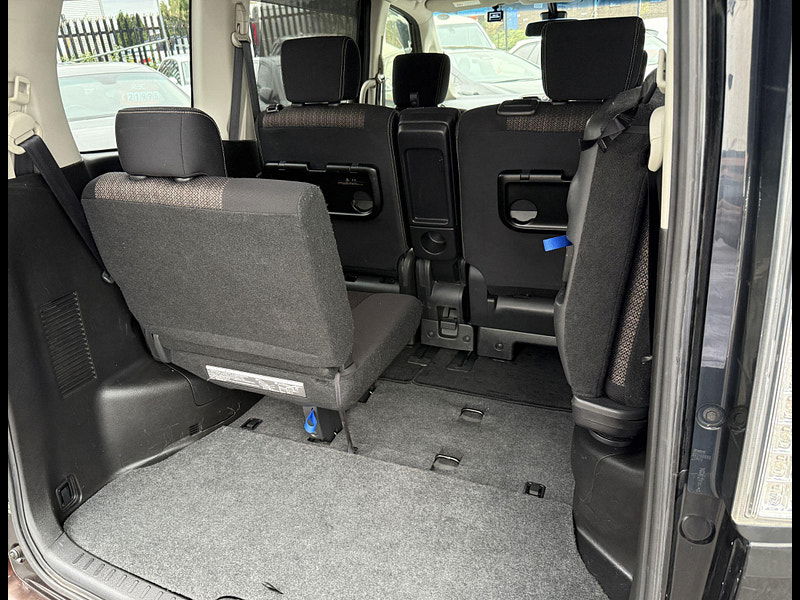 Nissan Serena HIGHWAY STAR V +HYBRID ADV SAFETY PACK 5dr Manual 2015