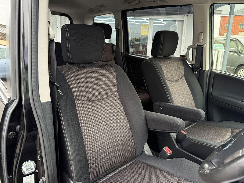 Nissan Serena HIGHWAY STAR V +HYBRID ADV SAFETY PACK 5dr Manual 2015