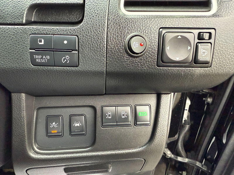 Nissan Serena HIGHWAY STAR V +HYBRID ADV SAFETY PACK 5dr Manual 2015