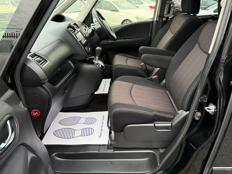 Nissan Serena HIGHWAY STAR V +HYBRID ADV SAFETY PACK 5dr Manual 2015
