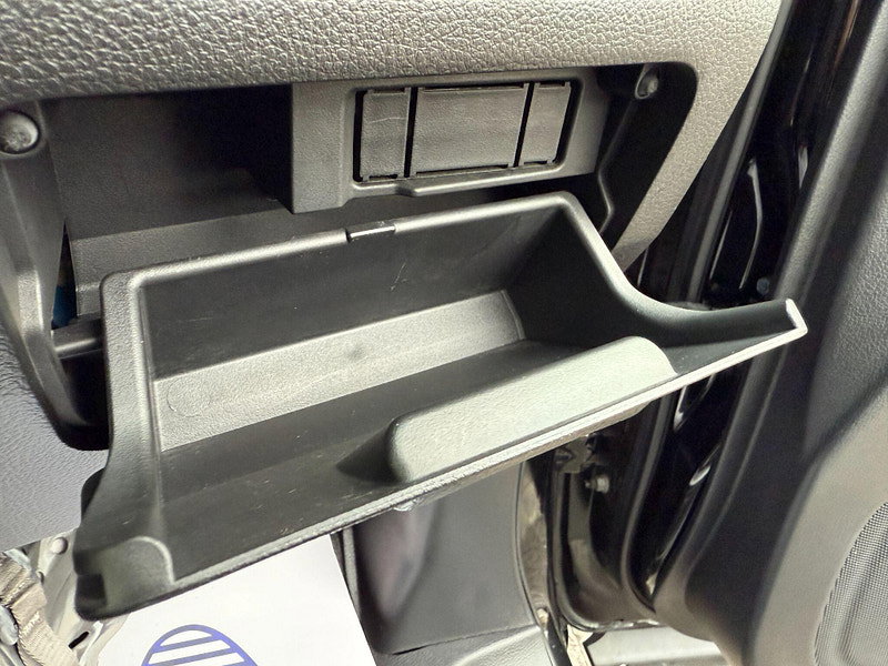 Nissan Serena HIGHWAY STAR V +HYBRID ADV SAFETY PACK 5dr Automatic 2015