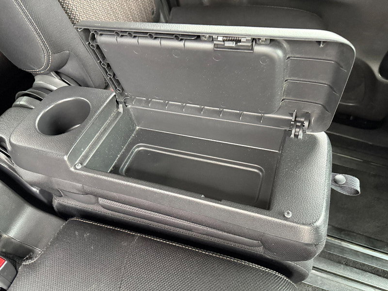 Nissan Serena HIGHWAY STAR V +HYBRID ADV SAFETY PACK 5dr Automatic 2015