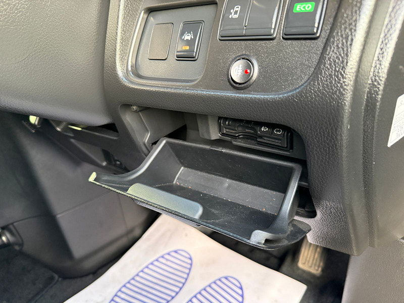 Nissan Serena Nissan Serena HIGHWAY STAR S EDITION - LEATHER 8 SEATS 2.0 5dr 5dr Automatic 2016