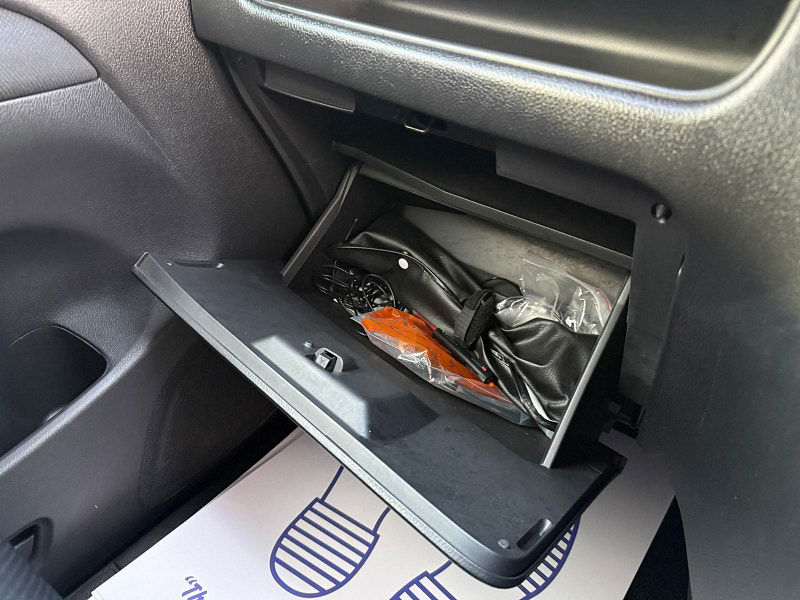 Nissan Serena Nissan Serena HIGHWAY STAR S EDITION - LEATHER 8 SEATS 2.0 5dr 5dr Automatic 2016