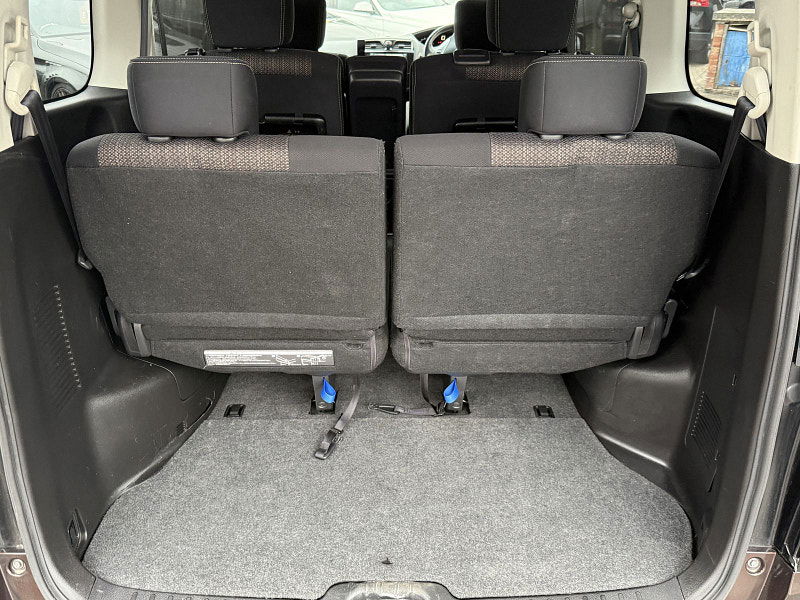 Nissan Serena Nissan Serena HIGHWAY STAR V +HYBRID ADV SAFETY PACK 360 CAMERA 5dr Automatic 2015