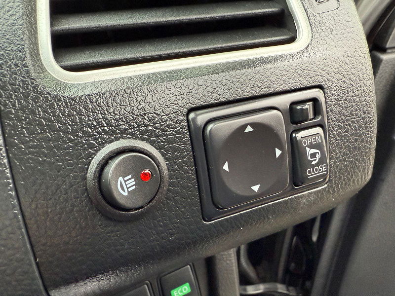 Nissan Serena Nissan Serena HIGHWAY STAR V +HYBRID ADV SAFETY PACK 360 CAMERA 5dr Automatic 2015