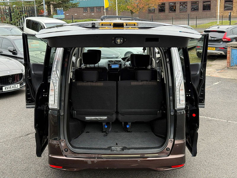 Nissan Serena Nissan Serena HIGHWAY STAR V +HYBRID ADV SAFETY PACK 360 CAMERA 5dr Automatic 2015