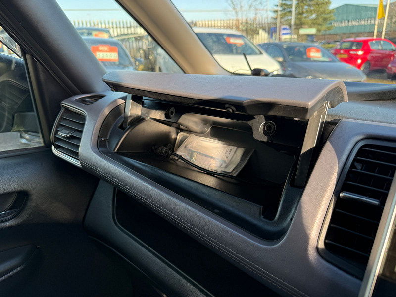 Nissan Serena  Nissan Serena Hybrid 1.2 Auto Pilot 360 5dr Automatic 2019