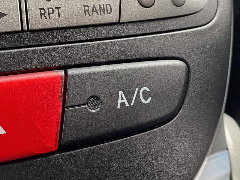 Peugeot 107 1.0 12V Verve Euro 4 5dr 5dr Manual 2009
