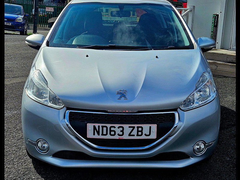 Peugeot 208 1.4 e-HDi Active EGC Euro 5 (s/s) 5dr 5dr Automatic 2014