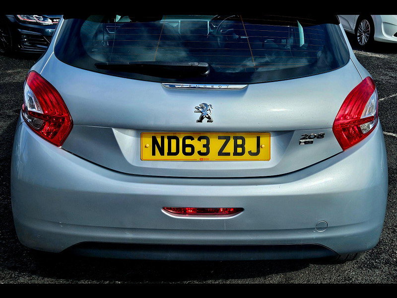 Peugeot 208 1.4 e-HDi Active EGC Euro 5 (s/s) 5dr 5dr Automatic 2014