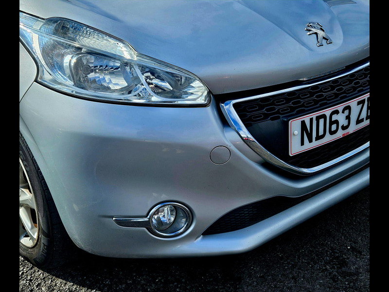 Peugeot 208 1.4 e-HDi Active EGC Euro 5 (s/s) 5dr 5dr Automatic 2014