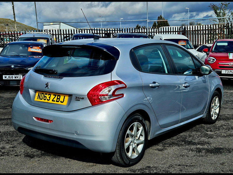 Peugeot 208 1.4 e-HDi Active EGC Euro 5 (s/s) 5dr 5dr Automatic 2014