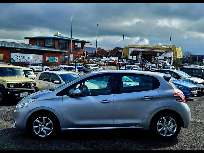 Peugeot 208 1.4 e-HDi Active EGC Euro 5 (s/s) 5dr 5dr Automatic 2014