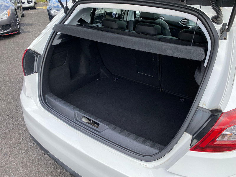 Peugeot 308 1.2 e-THP PureTech Feline Euro 6 (s/s) 5dr 5dr Manual 2015