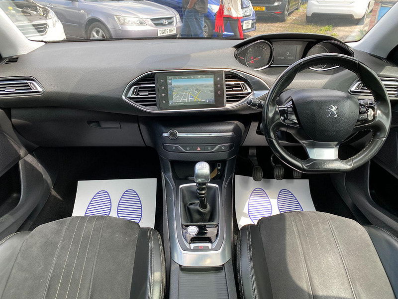 Peugeot 308 1.2 e-THP PureTech Feline Euro 6 (s/s) 5dr 5dr Manual 2015