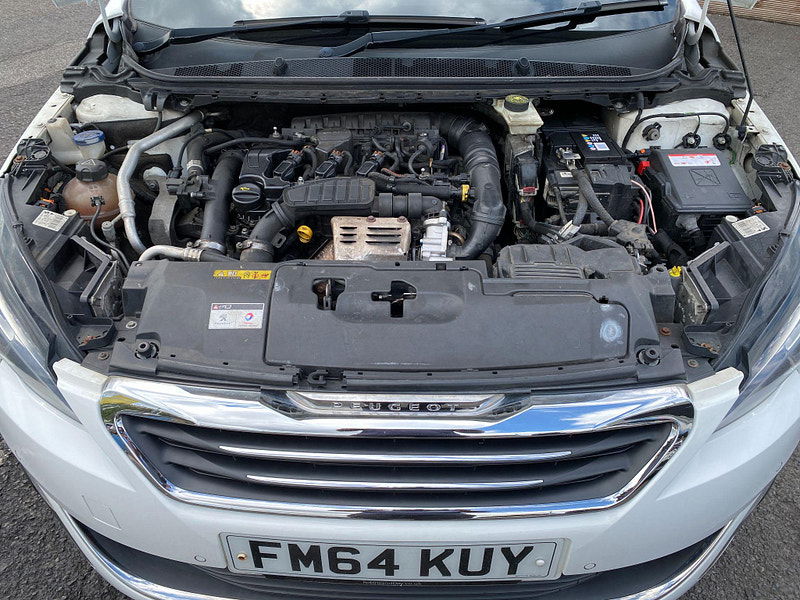 Peugeot 308 1.2 e-THP PureTech Feline Euro 6 (s/s) 5dr 5dr Manual 2015