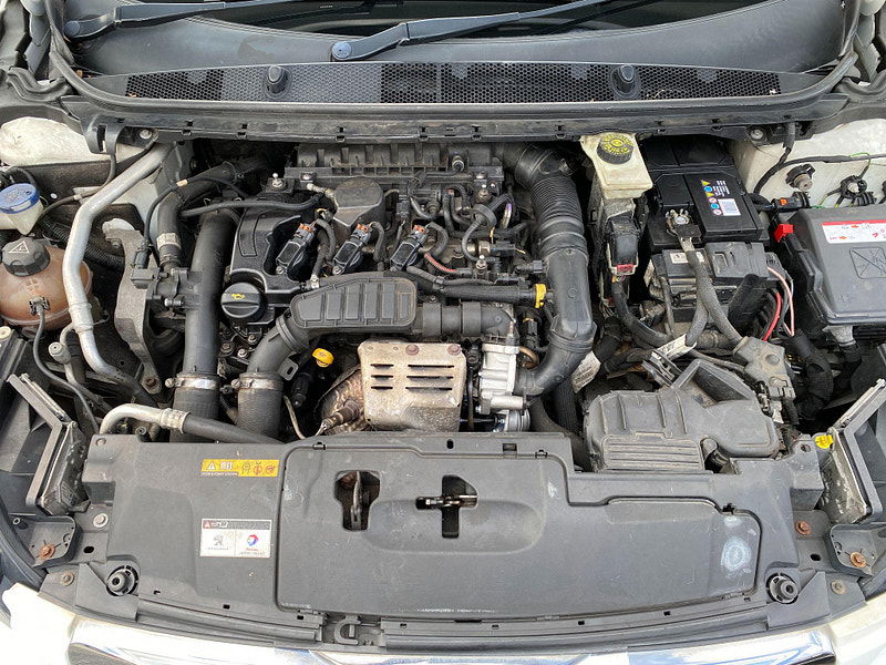 Peugeot 308 1.2 e-THP PureTech Feline Euro 6 (s/s) 5dr 5dr Manual 2015