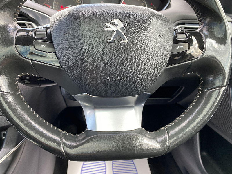 Peugeot 308 1.2 e-THP PureTech Feline Euro 6 (s/s) 5dr 5dr Manual 2015