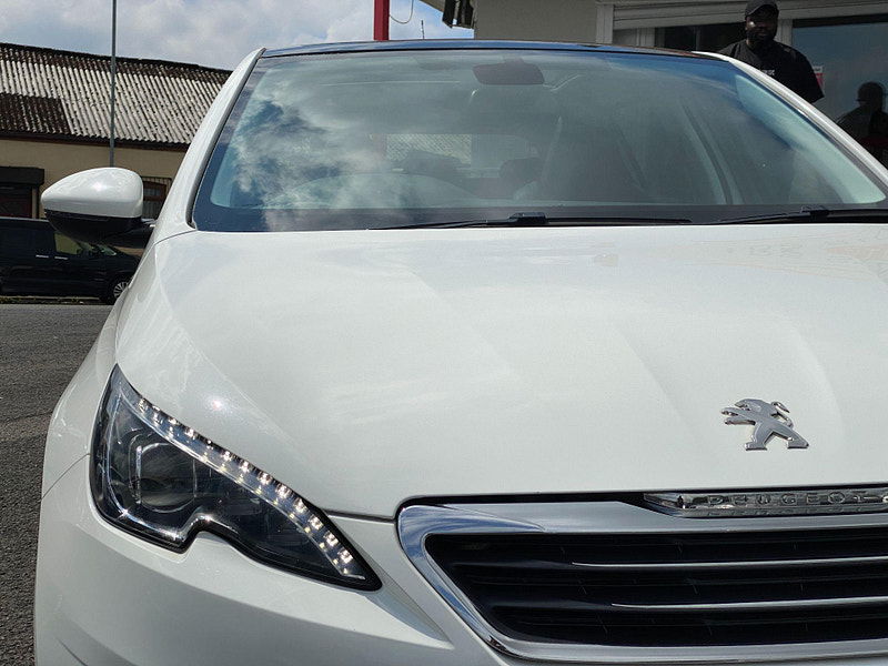 Peugeot 308 1.2 e-THP PureTech Feline Euro 6 (s/s) 5dr 5dr Manual 2015