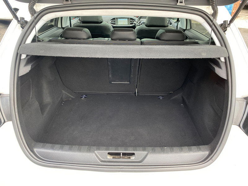 Peugeot 308 1.2 e-THP PureTech Feline Euro 6 (s/s) 5dr 5dr Manual 2015