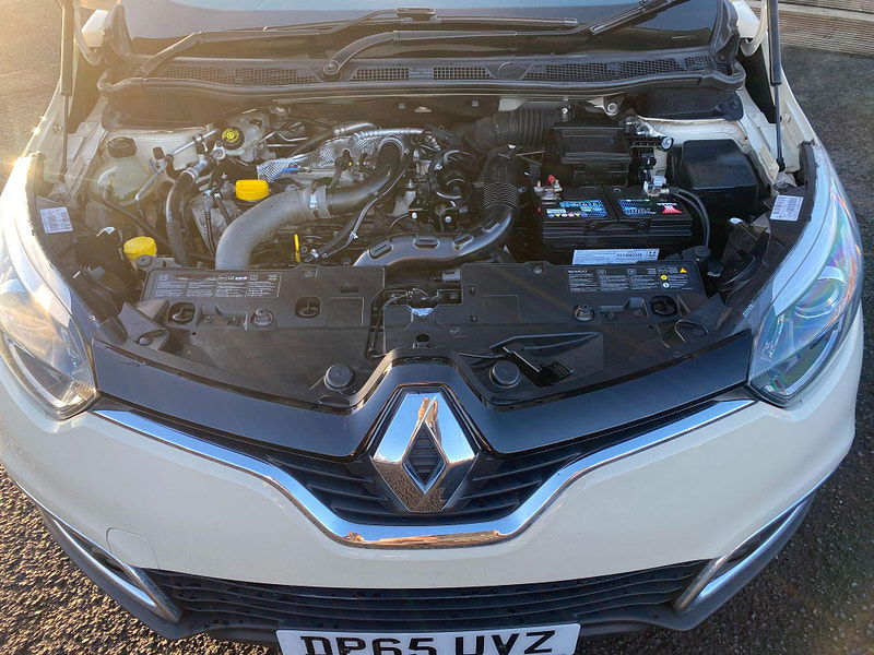 Renault Captur 1.2 TCe ENERGY Dynamique Nav Auto Euro 6 (s/s) 5dr 5dr Automatic 2016