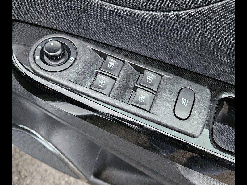 Renault Captur 1.5 dCi Dynamique S MediaNav EDC Euro 5 5dr 5dr Automatic 2014