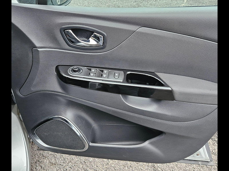 Renault Captur 1.5 dCi Dynamique S MediaNav EDC Euro 5 5dr 5dr Automatic 2014