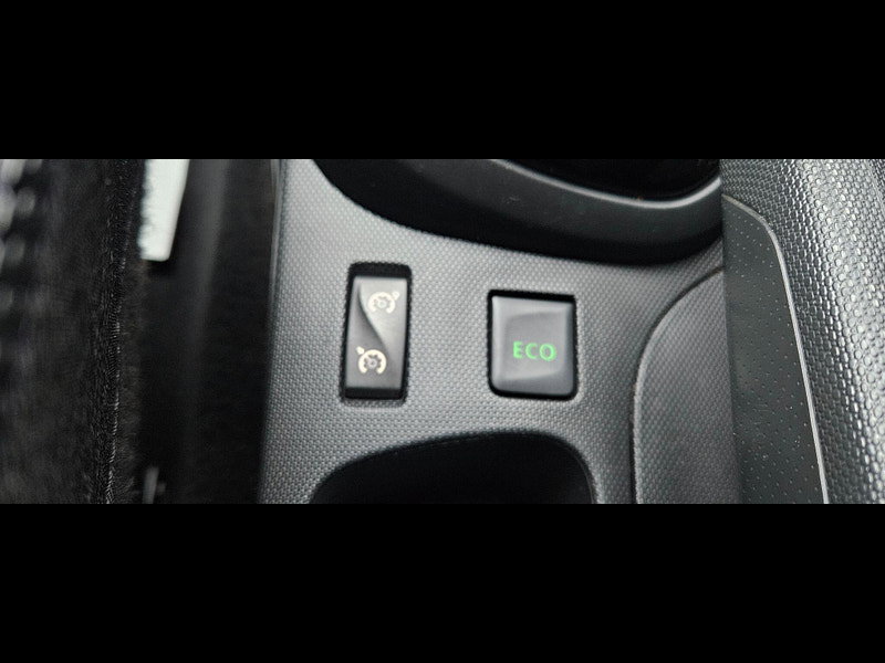 Renault Captur 1.5 dCi Dynamique S MediaNav EDC Euro 5 5dr 5dr Automatic 2014