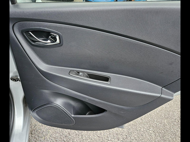 Renault Captur 1.5 dCi Dynamique S MediaNav EDC Euro 5 5dr 5dr Automatic 2014