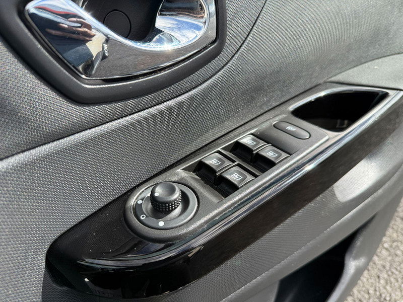 Renault Captur 1.5 dCi ENERGY Dynamique MediaNav Euro 5 (s/s) 5dr 5dr Manual 2014