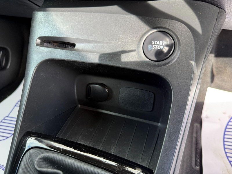 Renault Captur 1.5 dCi ENERGY Dynamique MediaNav Euro 5 (s/s) 5dr 5dr Manual 2014